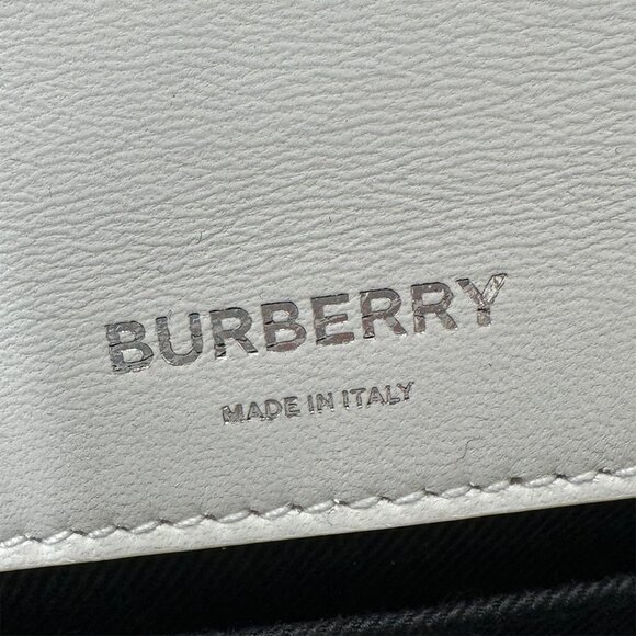 BURBERRY White Leather Shoulder Bag - Picture 10 of 11